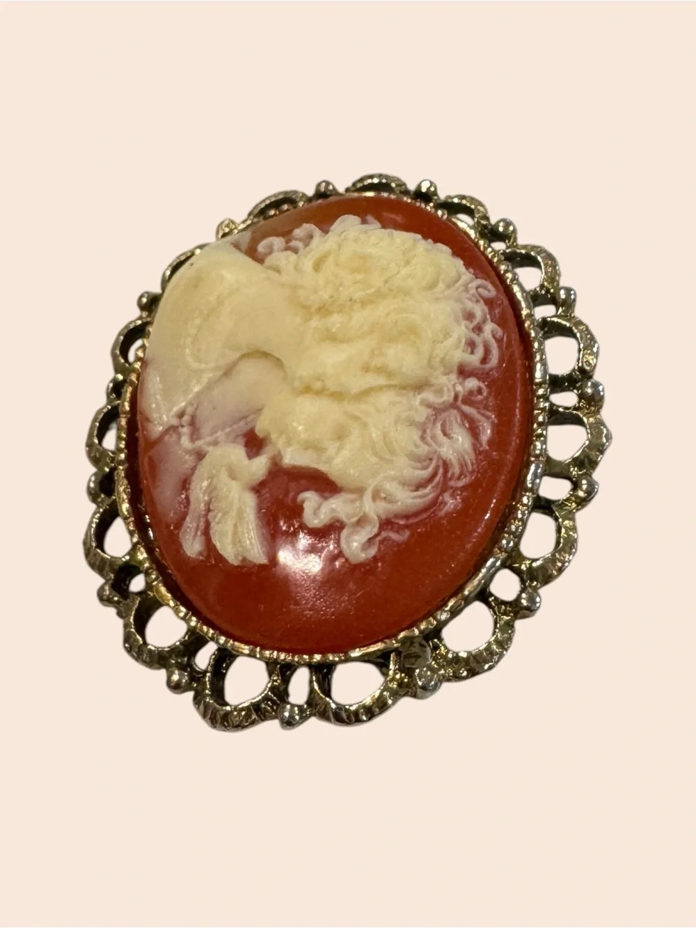 VINTAGE FAUX CAMEO BROOCH TWO WOMEN LADIES DOVE LOVE BIRD UNSIGNED